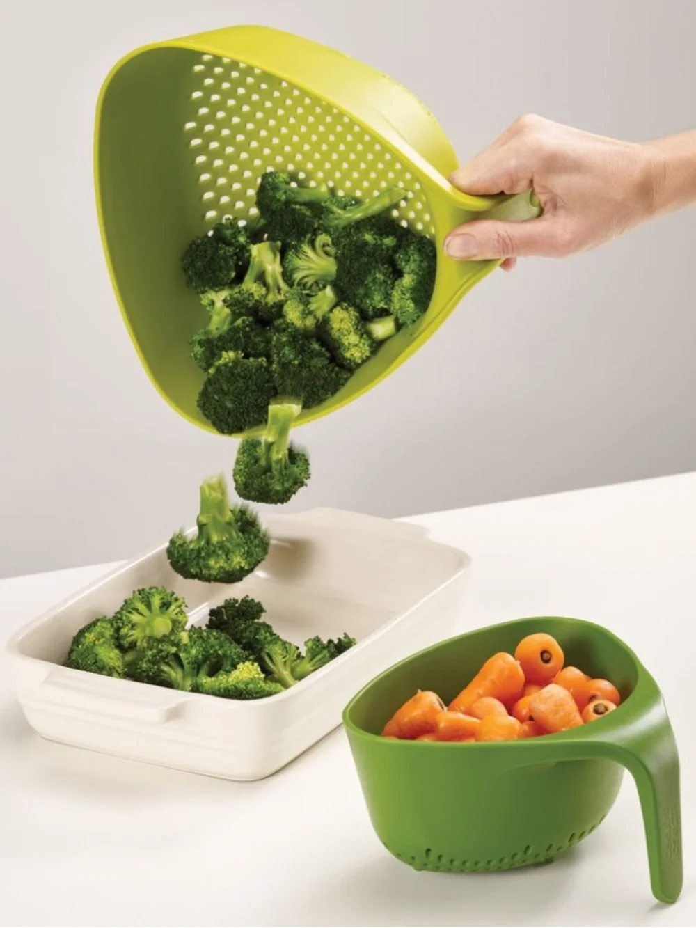 Joseph Joseph Nesting 2-Piece Colander Set - Lime Green